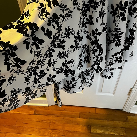 NWT Mikael Aghal asymmetrical black and white dress fully lined size 6 - Picture 5 of 6